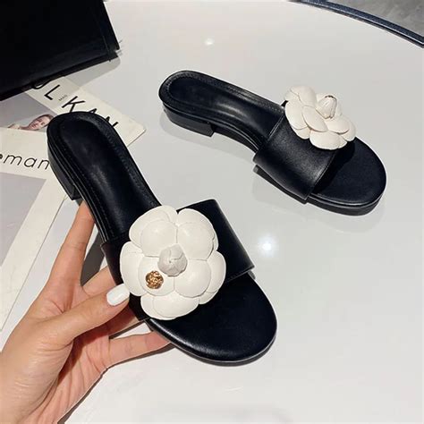 Slides / Claquette Chanel pour Femmes 